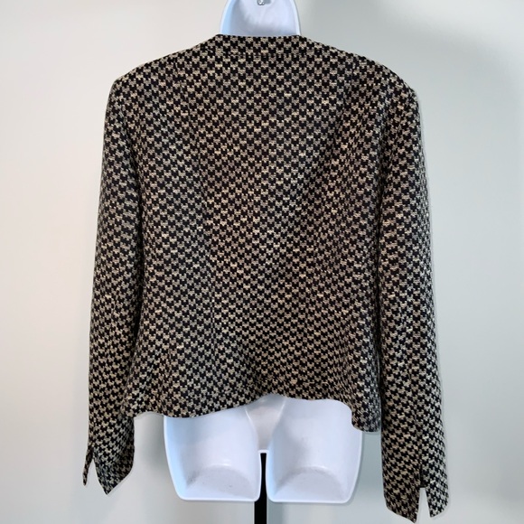 Vintage Black & Cream Printed Collarless Lape-less Blazer Jacket by Dana Buchman - Picture 2 of 7